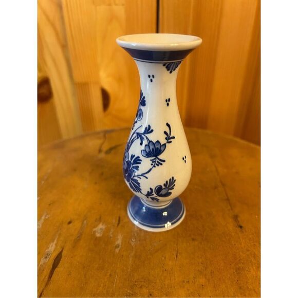 Delft Miniature Blue & White Floral Porcelain Bud Vase Vintage 4.5” Tall (8859) - Picture 2 of 6